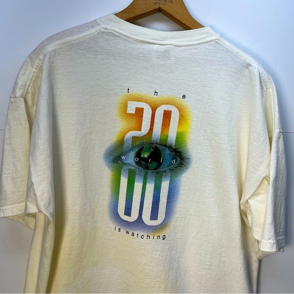 Vintage Y2K Year 2000 The World Is Watching T Shirt Size XL - Picture 1 of 8
